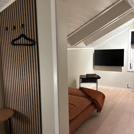 Det Lille Huset Pa Storgata - Hybel Apartmán