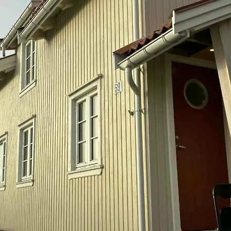 Det Lille Huset Pa Storgata - Hybel Apartmán *