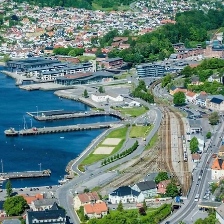 Det Lille Huset Pa Storgata - Hybel Apartmán